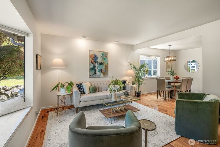 Property Photo: 11627 NE 75th Street WA 98033