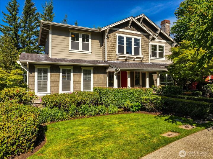 Property Photo:  6722  Azalea Way SE  WA 98065 