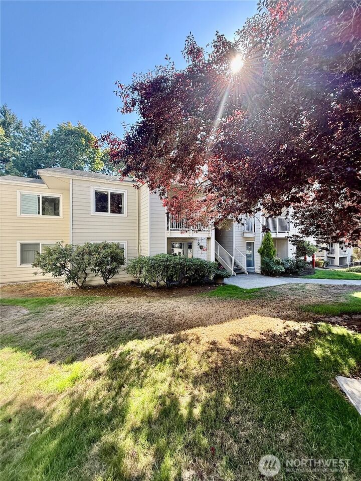 975  Aberdeen Avenue NE E403  Renton WA 98056 photo