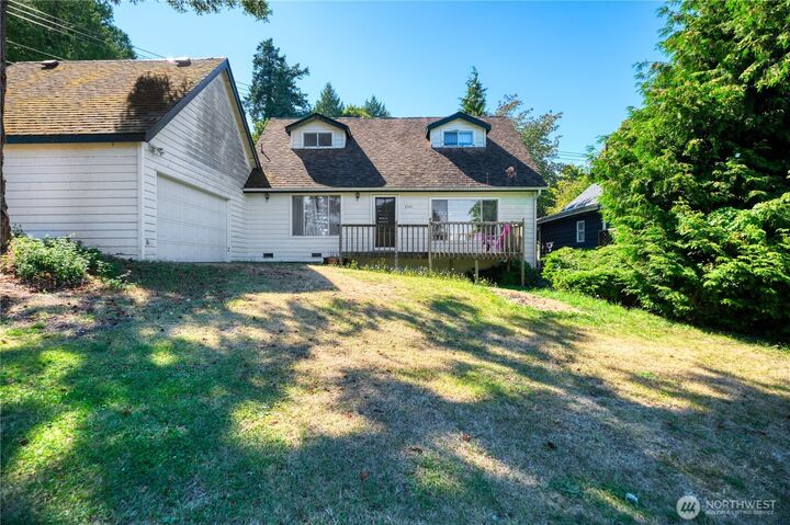 Property Photo:  2145  Fir Street  WA 98281 