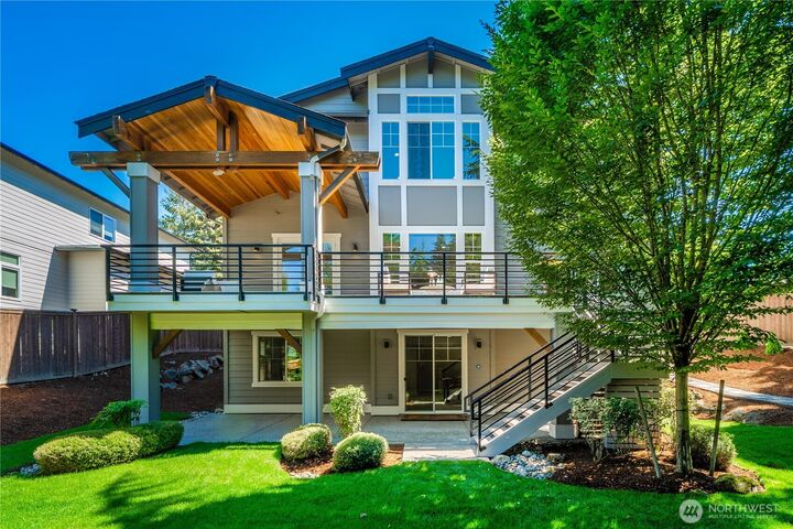 Property Photo: 2005 105th Avenue NE WA 98004