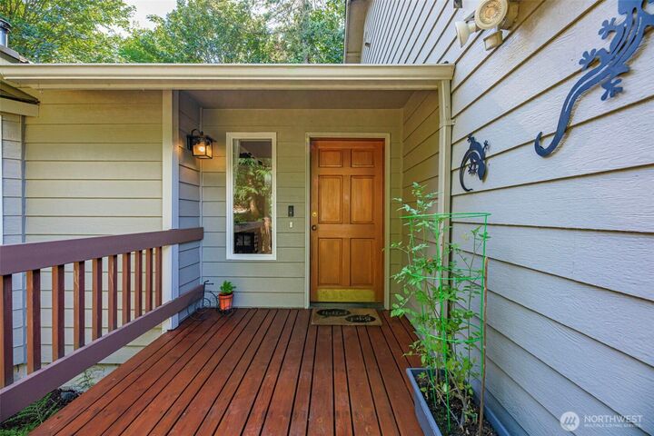 Property Photo:  18720  El Bello Paseo  WA 98272 