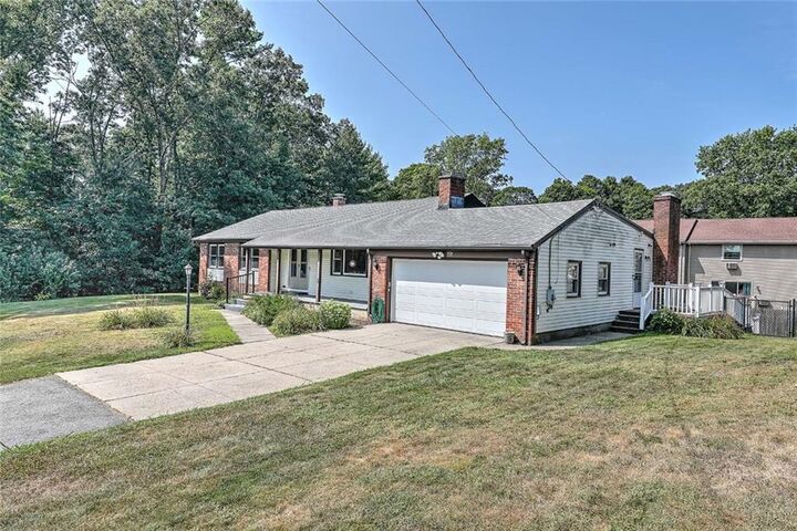 Property Photo:  45 Countryside Drive  RI 02904 