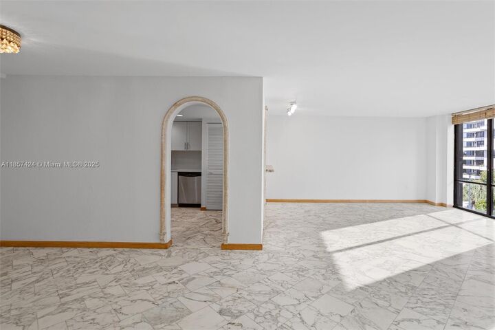 Property Photo:  1450 Brickell Bay Dr 515  FL 33131 