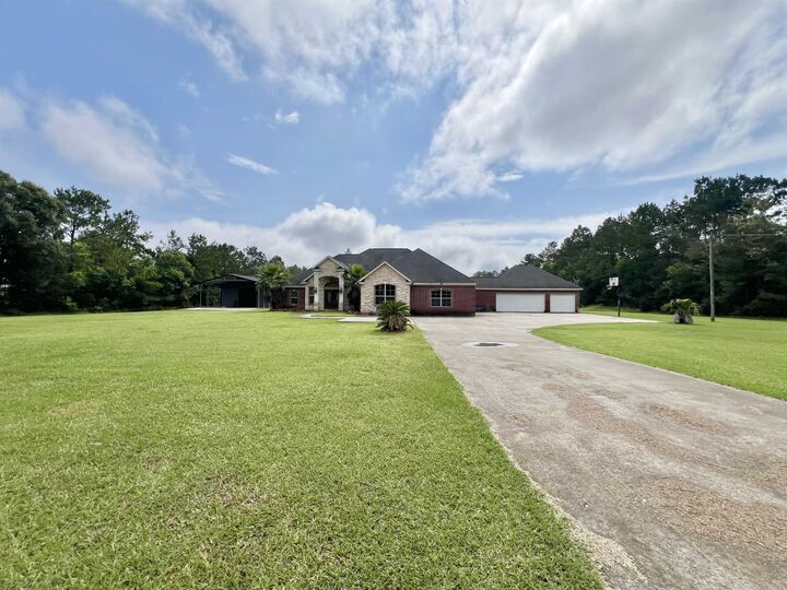 Property Photo: 5864 Rebel TX 77662