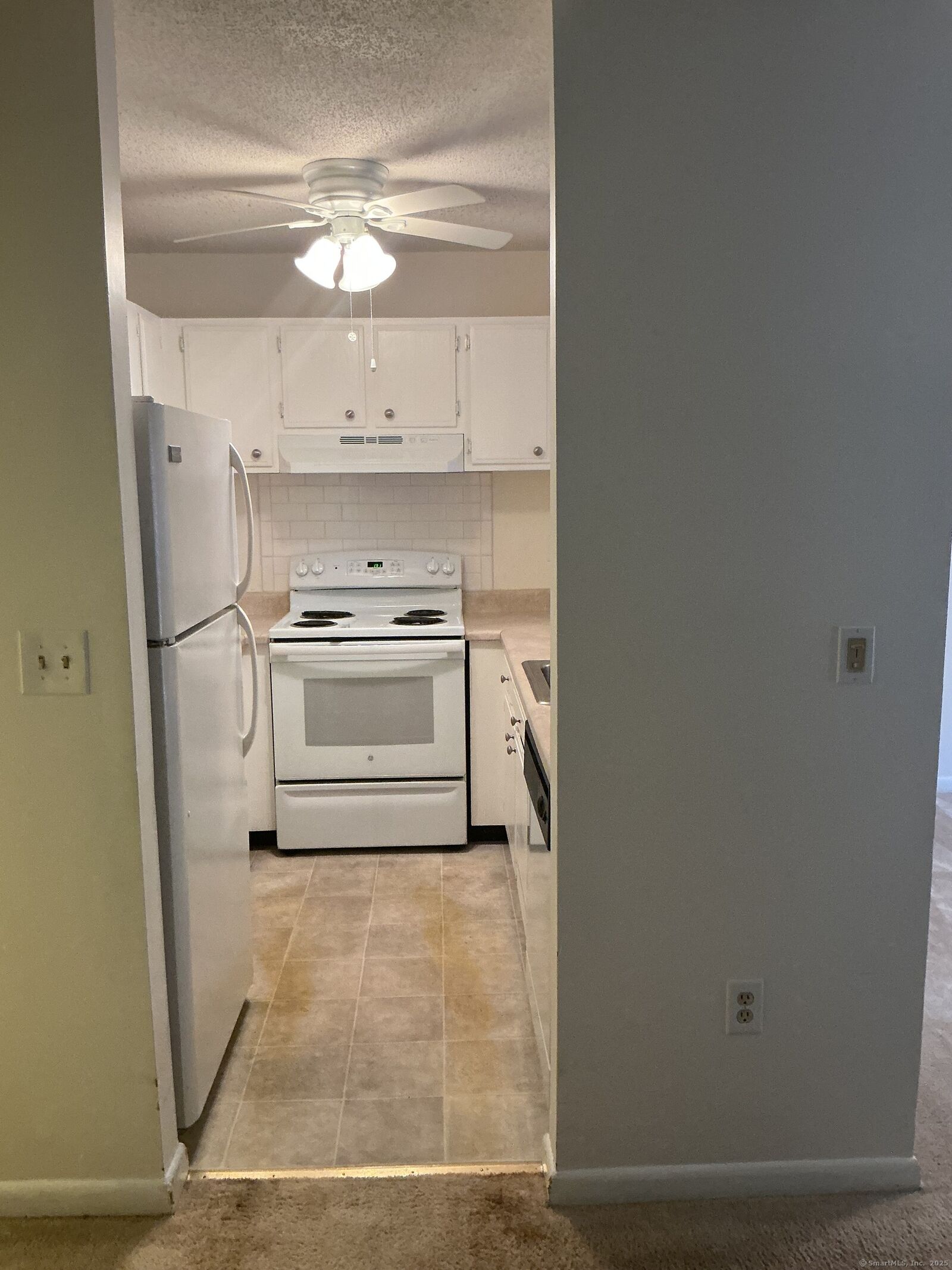 Property Photo: 175 Mill Pond Road 353 CT 06514