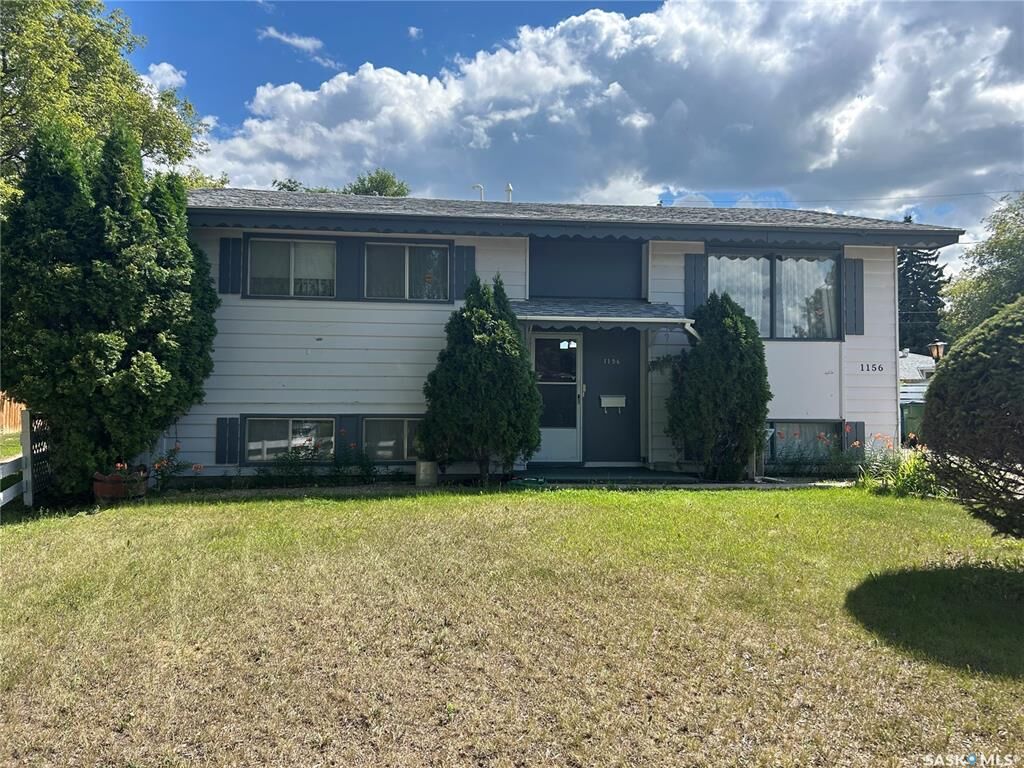Property Photo:  1156 Duffield Crescent  SK S6H 5M4 
