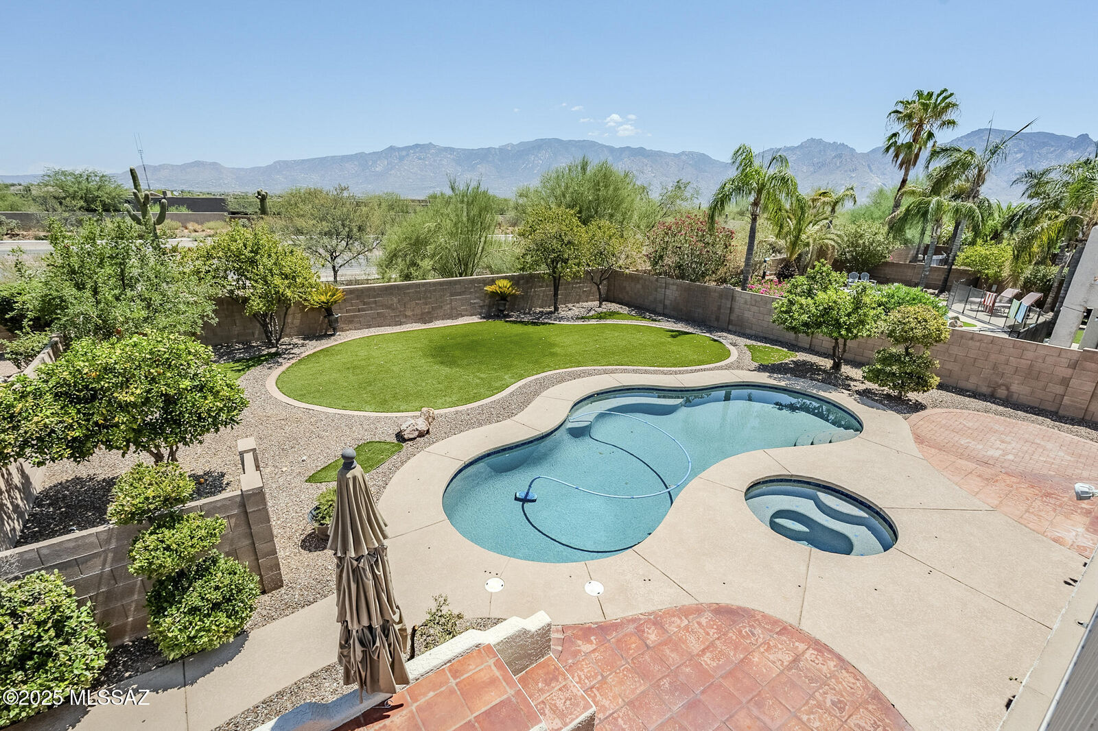 Property Photo:  13258 N Pioneer Way  AZ 85755 