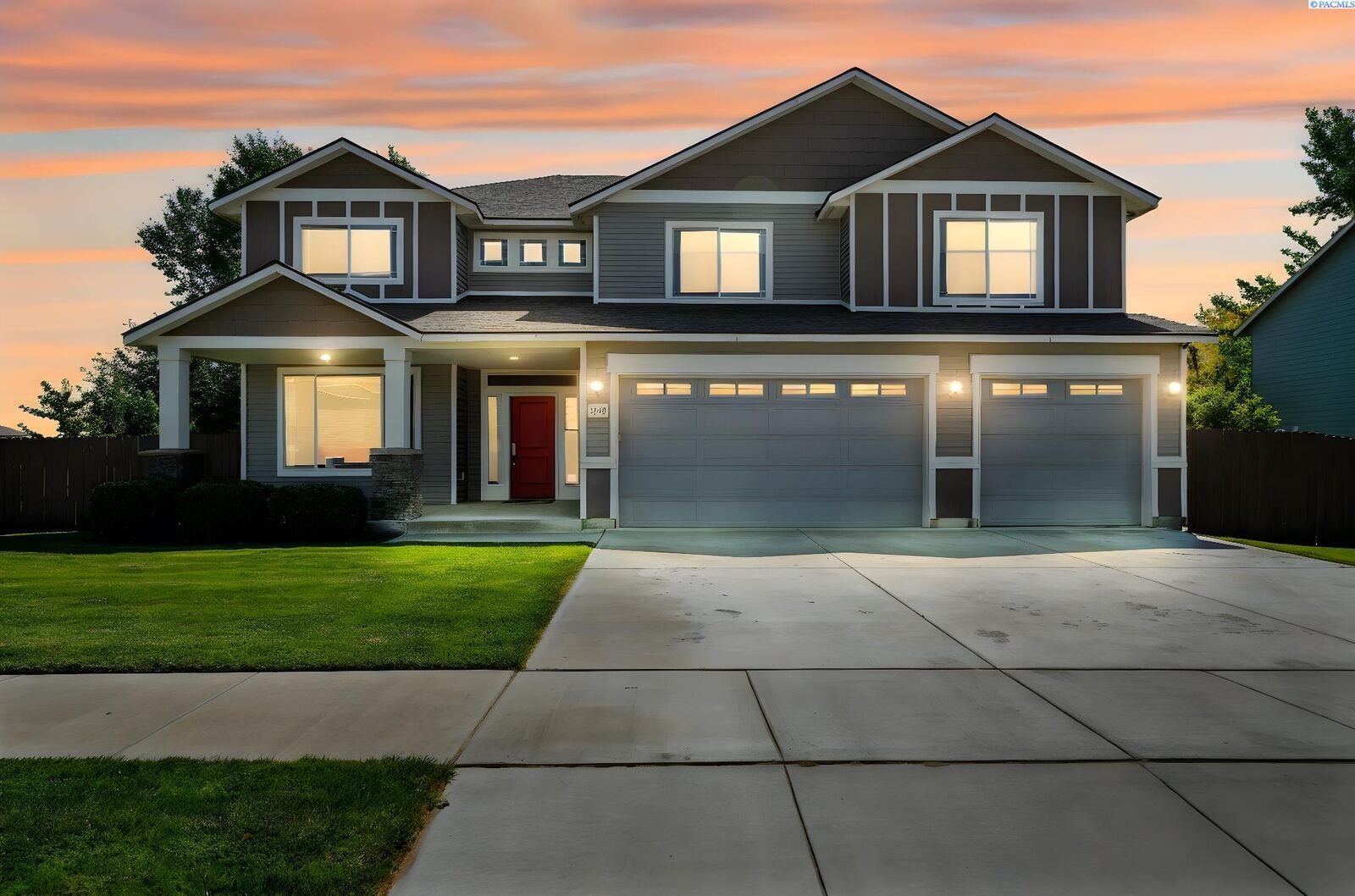 Property Photo: 4310 NW Commons Dr. WA 99301