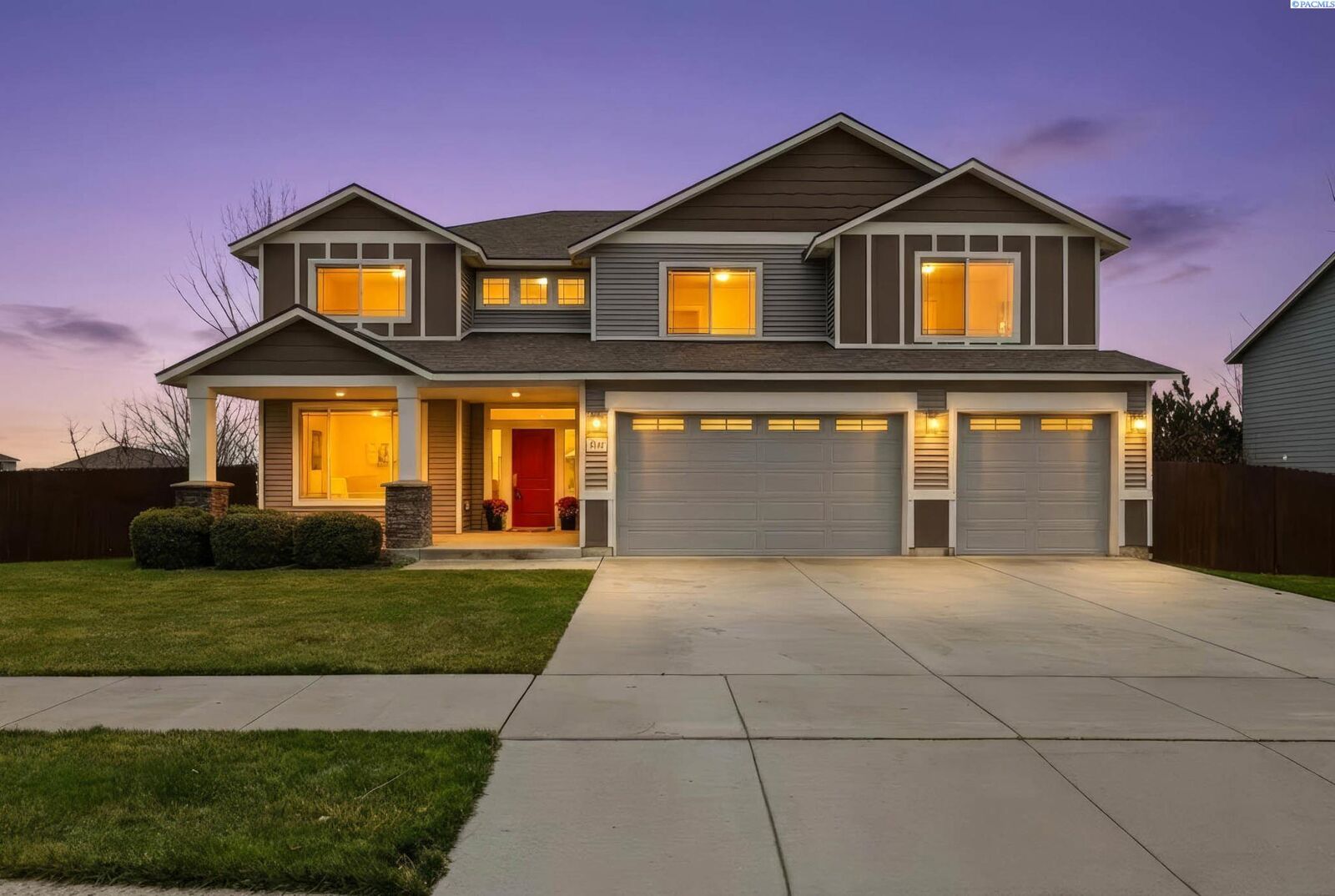 Property Photo:  4310 NW Commons Dr.  WA 99301 