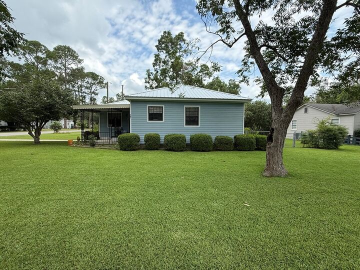 Property Photo: 121 Brunswick Ave. GA 31750