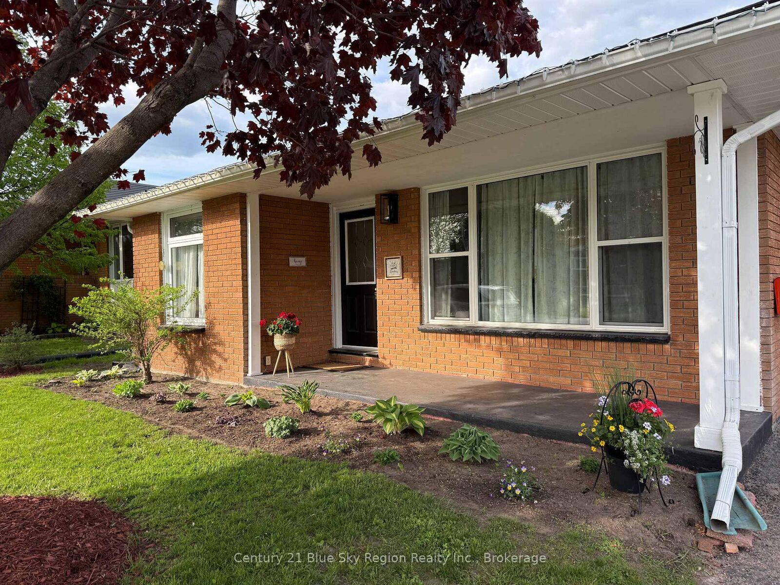 Property Photo:  14 Marshall Park Drive  ON P1A 2N9 