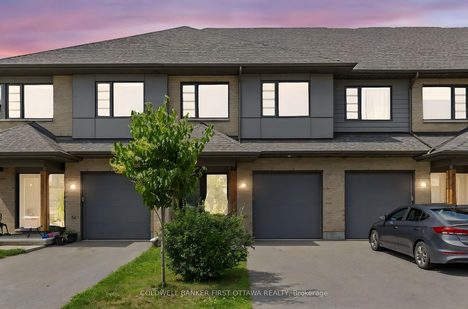 Property Photo:  821 Quartet Avenue  ON K1X 0C4 