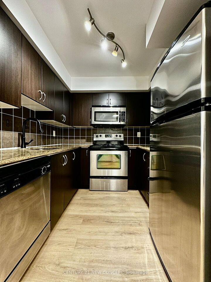 Photo de la propriété:  225 Wellesley Street E 409  ON M4X 1X8 