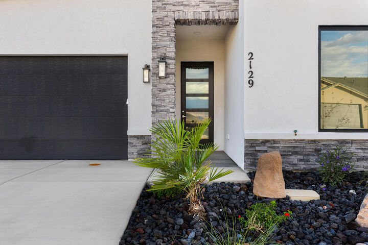 Property Photo: 2129 W 320 S UT 84737