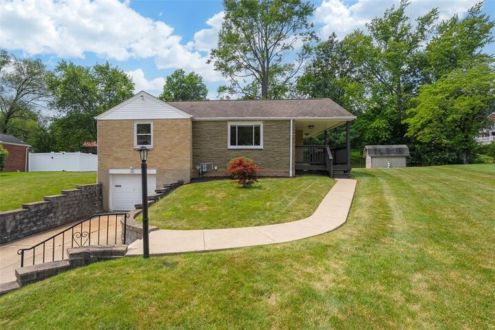 Property Photo:  7911 Roderick Dr  PA 15237 