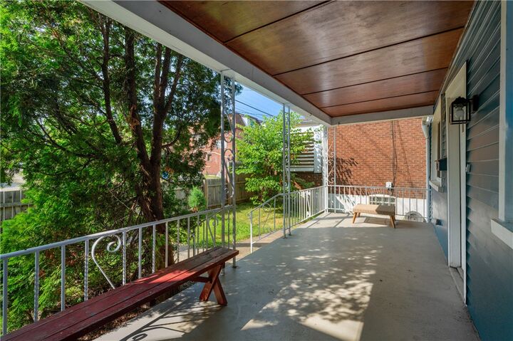 Property Photo:  101 River Ave  PA 15065 