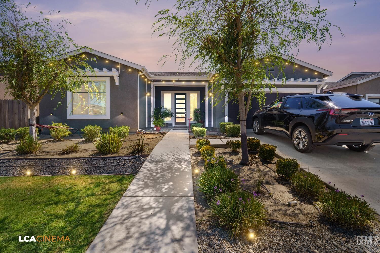 Property Photo:  5913 Hawthorn Tree Lane  CA 93313 