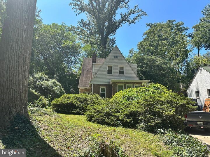 2238 N Vermont Street  Arlington VA 22207 photo