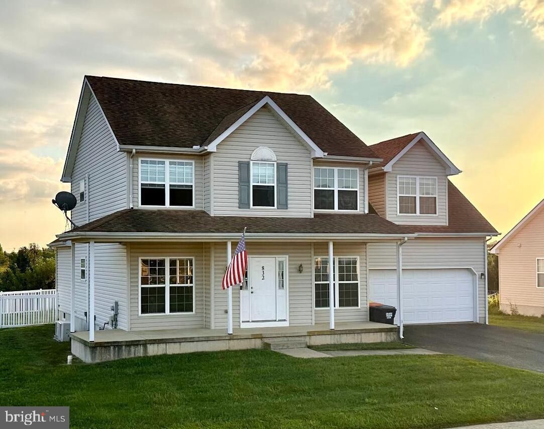 Property Photo:  832 Woodline Drive  DE 19709 