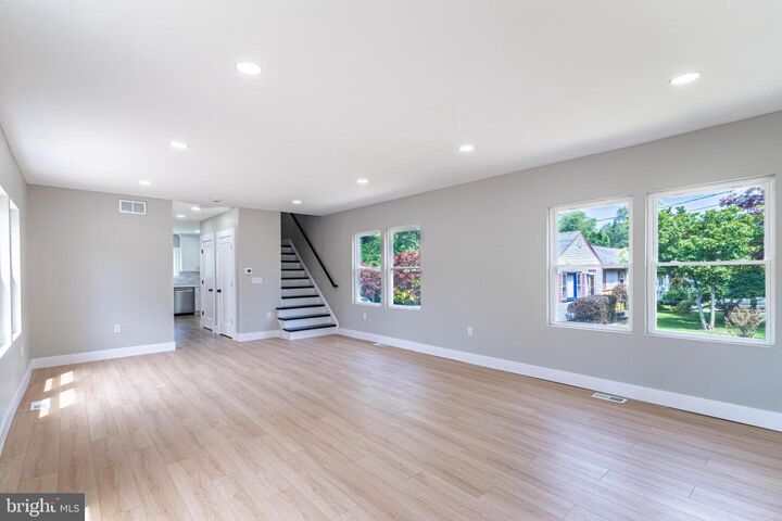 Property Photo:  131 Drift Avenue  NJ 08648 