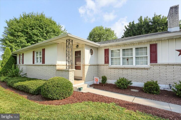 1410 Upper Bermudian Road  Gardners PA 17324 photo