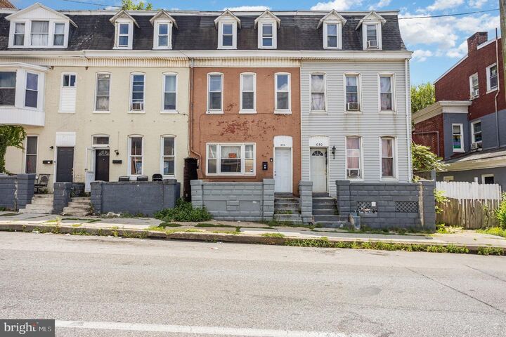 652 E Market Street  York PA 17403 photo