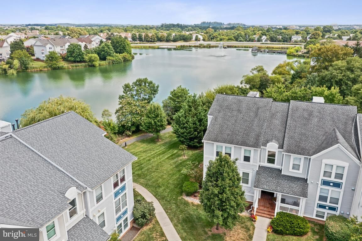 Property Photo:  20594 Cornstalk Terrace 201  VA 20147 