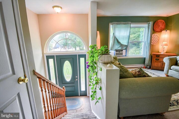 Property Photo:  1021 Anna Lane  PA 18960 