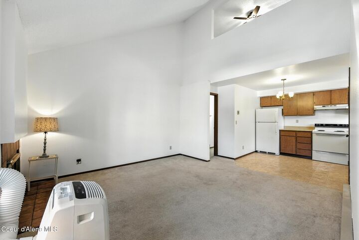 Property Photo:  132 E Willow Tree Ln  ID 83835 