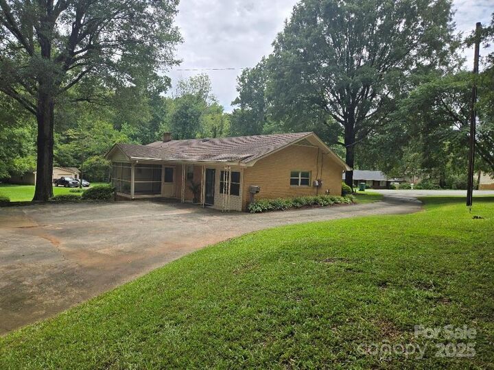 Property Photo:  9517 Gregory Place  NC 28227 