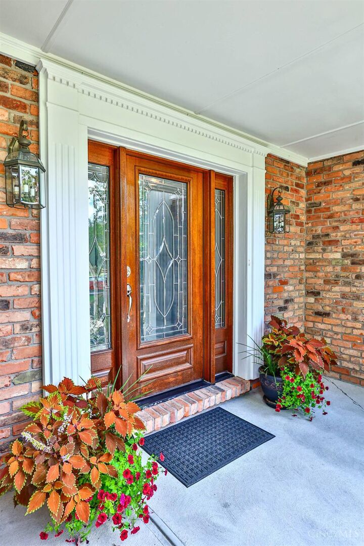 Property Photo:  8392 Shadowpoint Court  OH 45242 