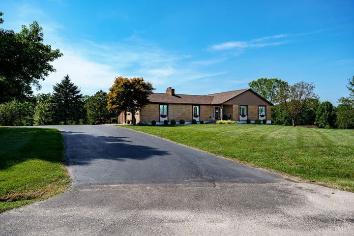 Property Photo:  85 Lakeview Place  OH 45177 