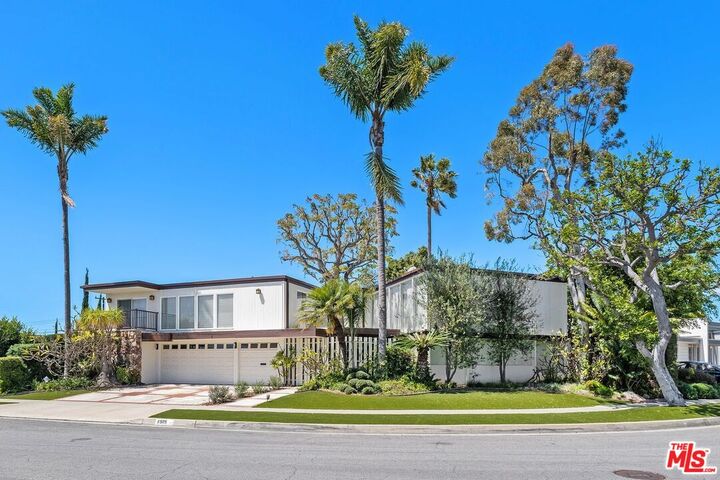 Property Photo: 6505 S Halm Ave CA 90056
