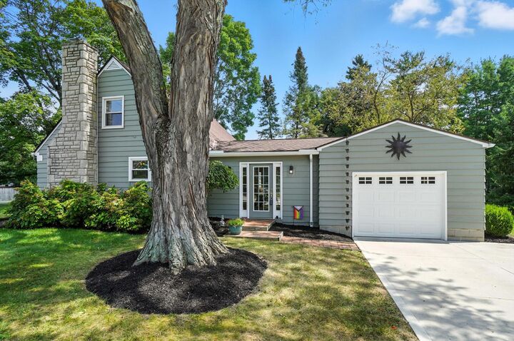 Property Photo: 2701 Snouffer Road OH 43235