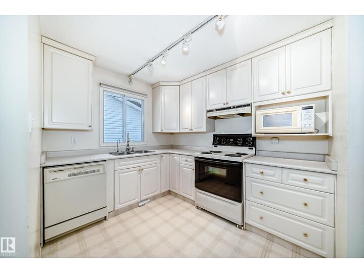 Property Photo:  23 Brampton St  AB T7X 1G1 