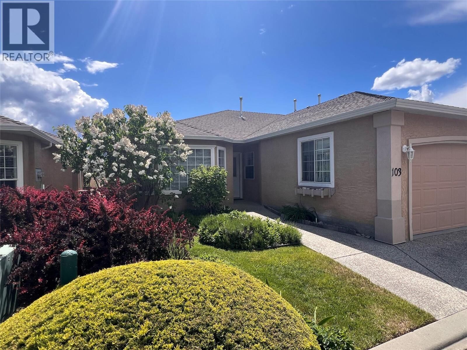 Photo de la propriété:  2250 Louie Drive 103  BC V4T 2M6 