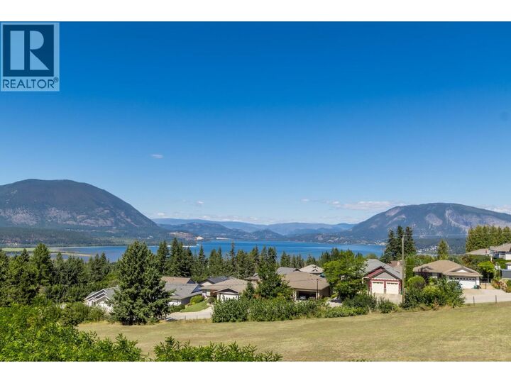 Photo de la propriété:  1160 16 Avenue Southeast  BC V1E 2R5 