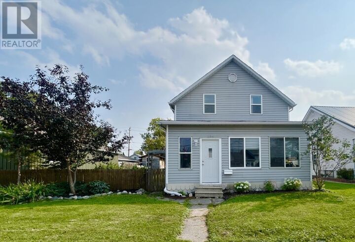 235 Third Street East  Fort Frances ON P9A 1P7 photo