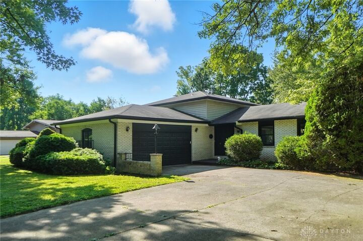 750 W South College Street  Yellow Springs Vlg OH 45387 photo