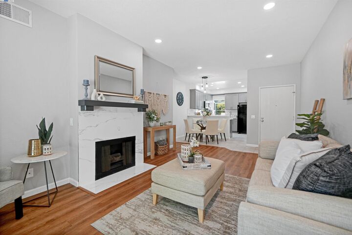 Property Photo:  3530 Oakwood Terrace 102  CA 94536 
