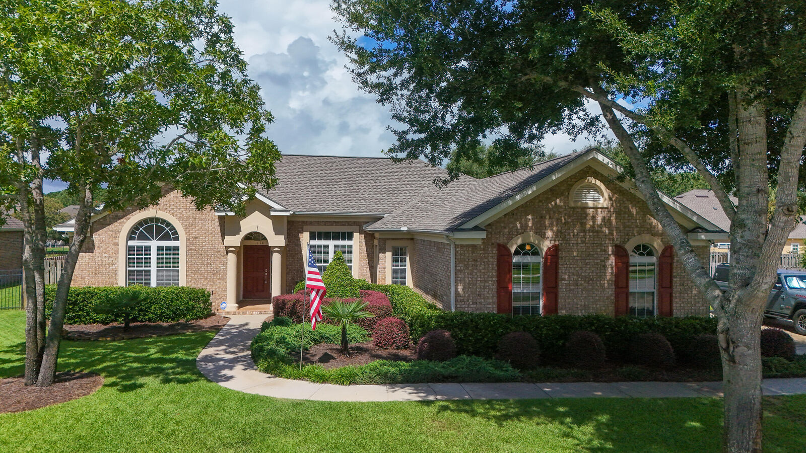 Property Photo: 174 Mango Lane FL 32439