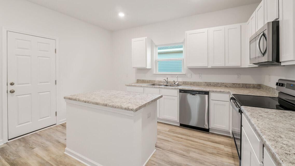 Property Photo: 46 Bluebeech Street FL 32439