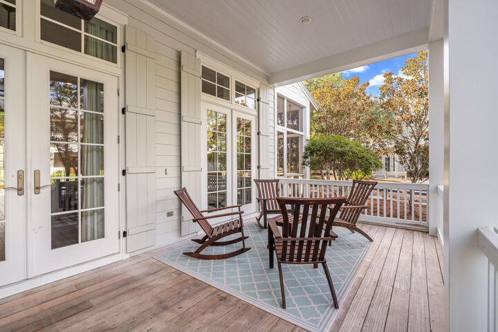 Property Photo:  120 Sunflower Street  FL 32459 