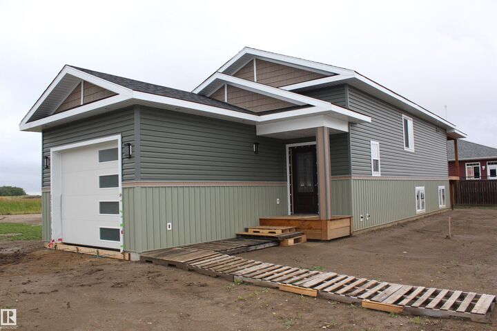 27 Whitetail Way  Mundare AB T0B 3H0 photo