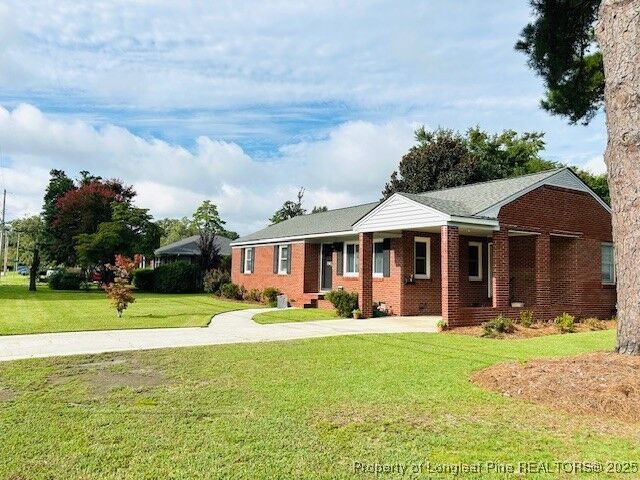 Property Photo: 1803 Rowland Avenue NC 28358