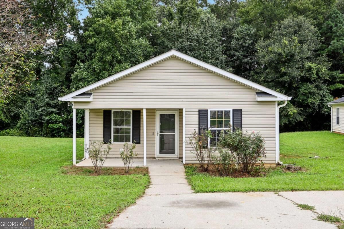 Property Photo: 3645 Ten Oaks Circle GA 30127