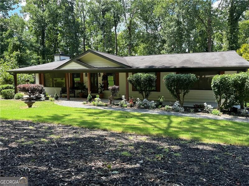 Property Photo: 6115 Reives Road GA 30041