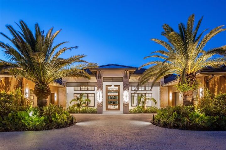 Property Photo:  12701 Luray Rd  FL 33330 