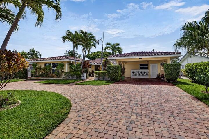Property Photo:  5340 NE 17th Ter  FL 33334 